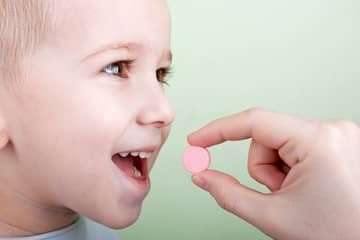 How to teach a child to swallow a pill?